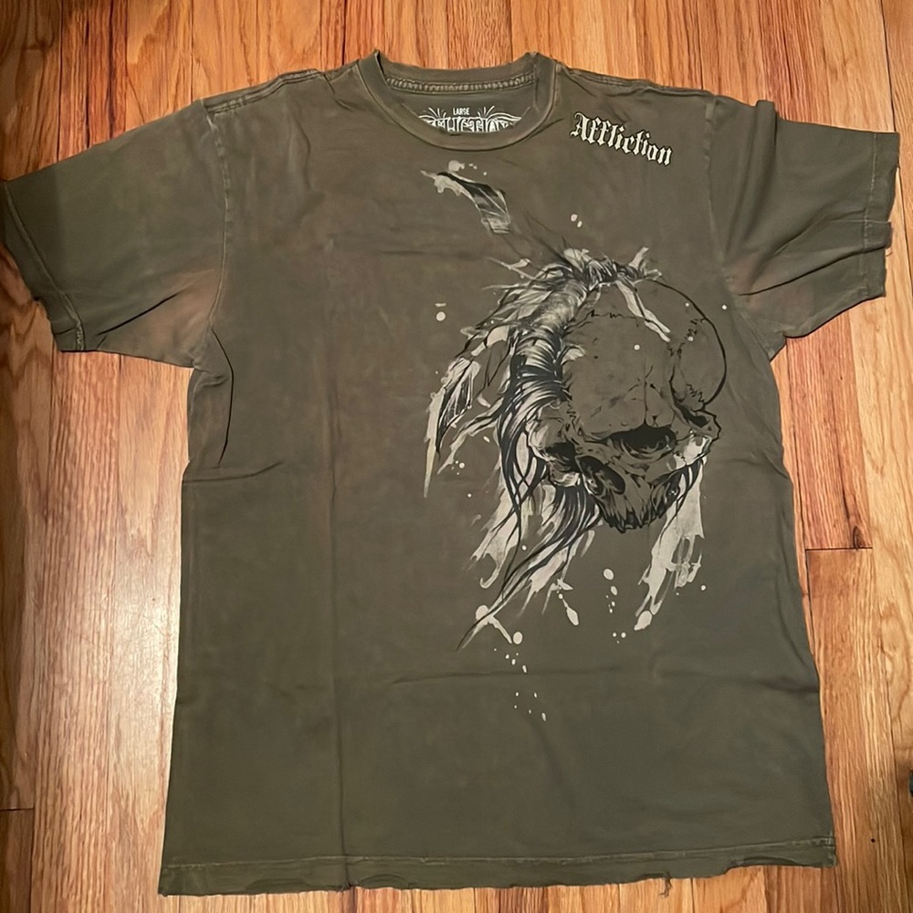Men’s large affliction T-shirt
